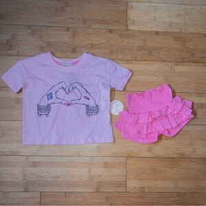 NWT Girls Size 5 Outfit - Hand Heart Tee Top & Ruffle Shorts Bottoms